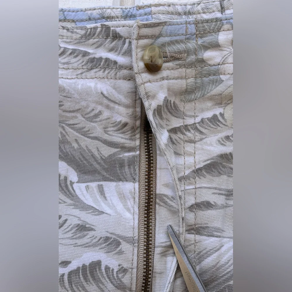 Tori Richard Honolulu Men’s 10” Shorts Muted‎ Tropical Print Size 40